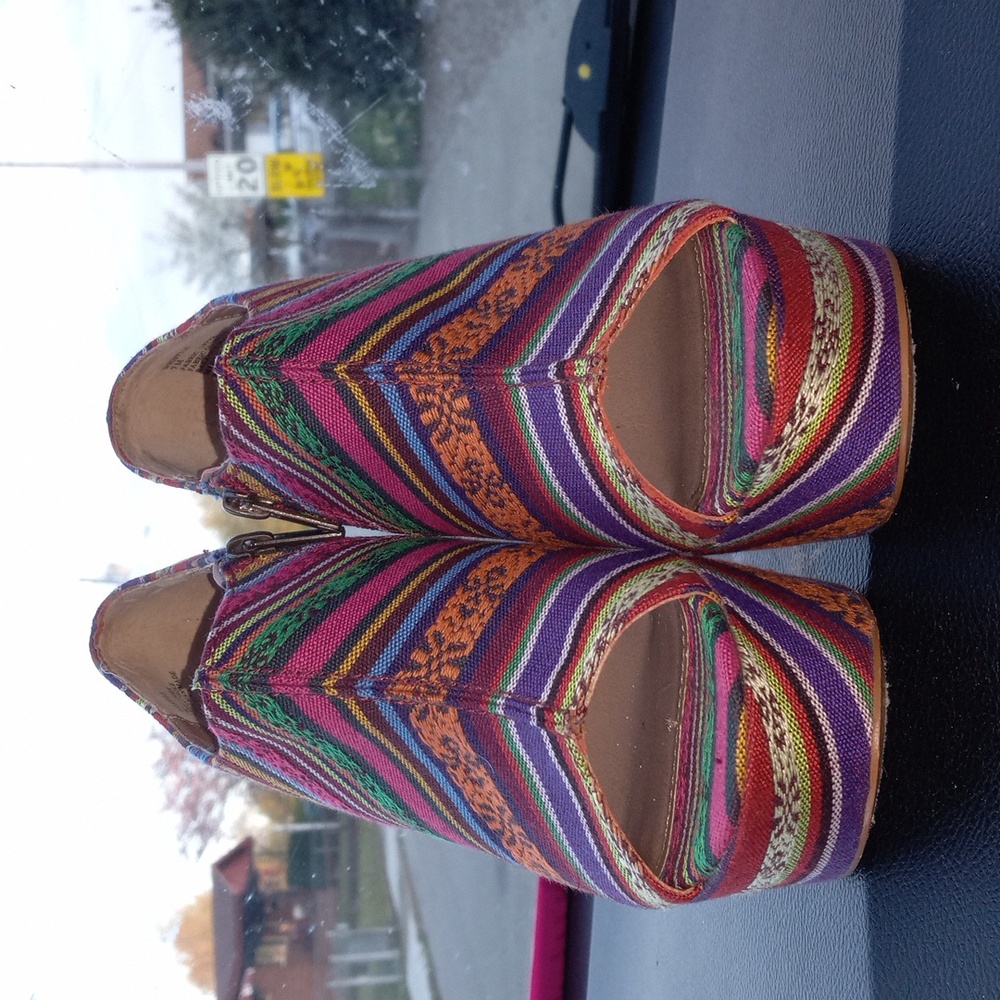 Steve Madden Cloth Wedges